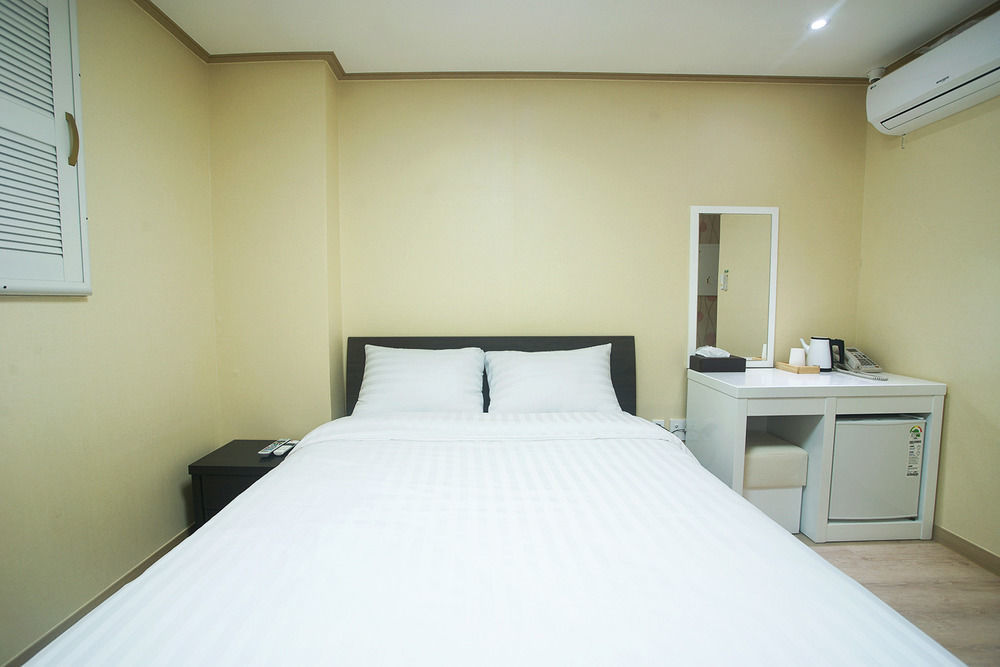 Orange Tree Hotel Jeju Esterno foto