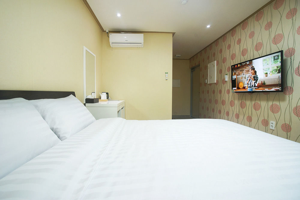 Orange Tree Hotel Jeju Esterno foto