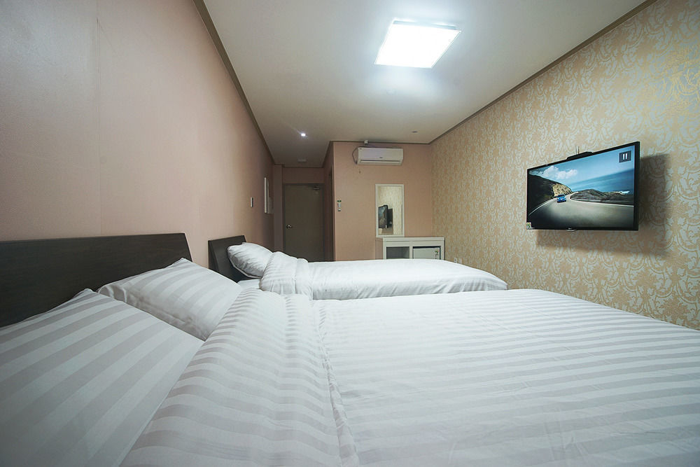 Orange Tree Hotel Jeju Esterno foto