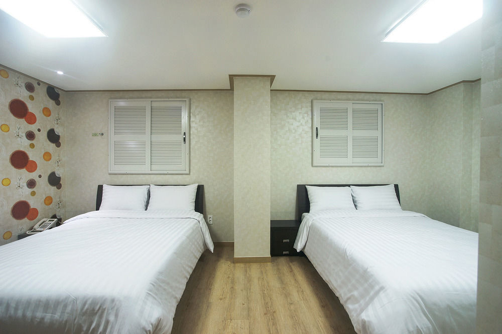 Orange Tree Hotel Jeju Esterno foto