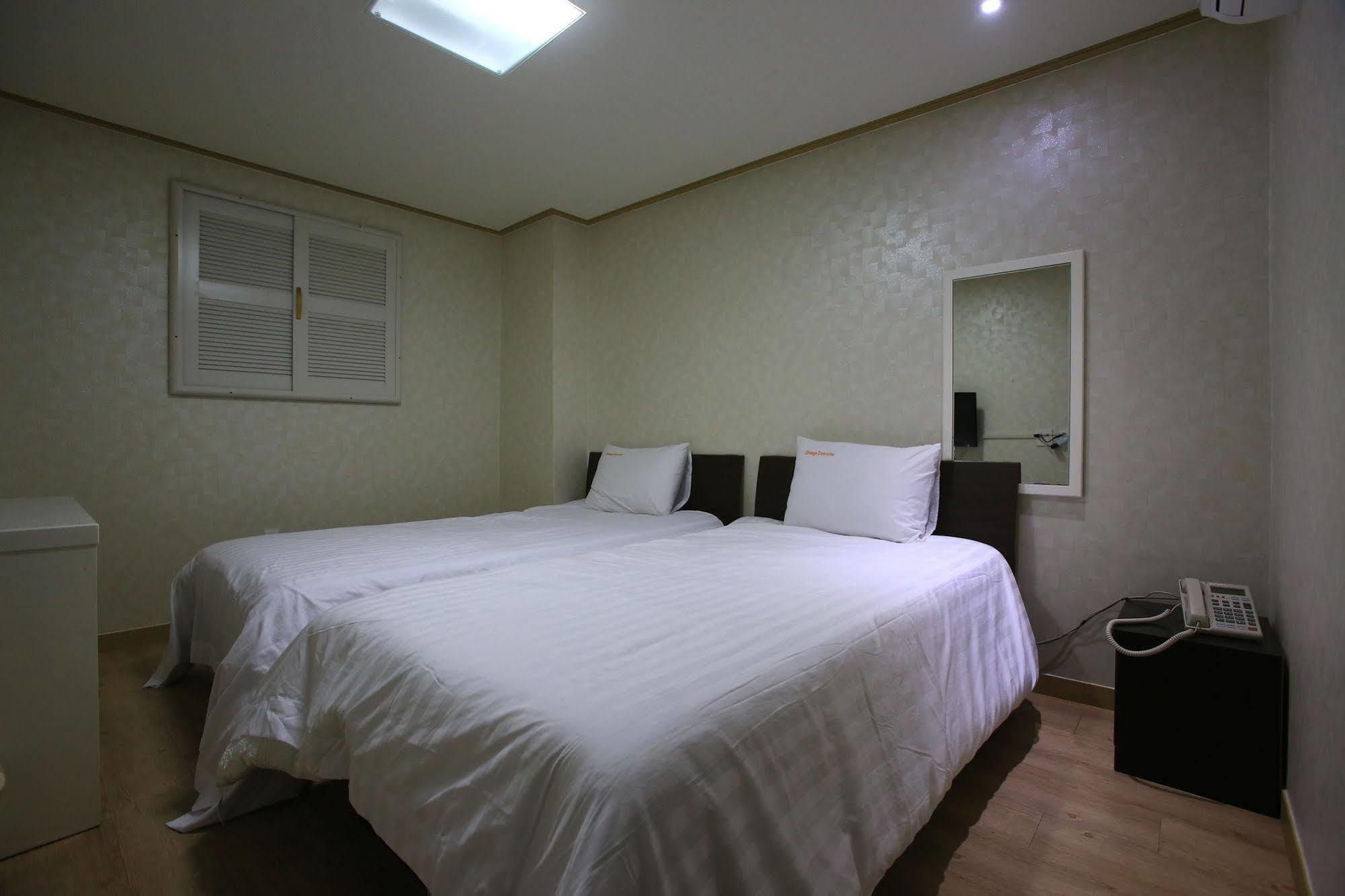 Orange Tree Hotel Jeju Esterno foto