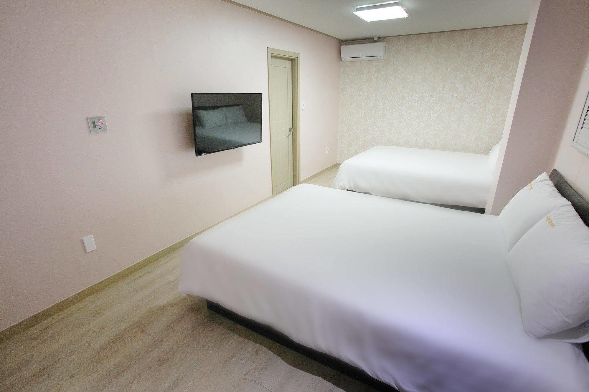 Orange Tree Hotel Jeju Esterno foto
