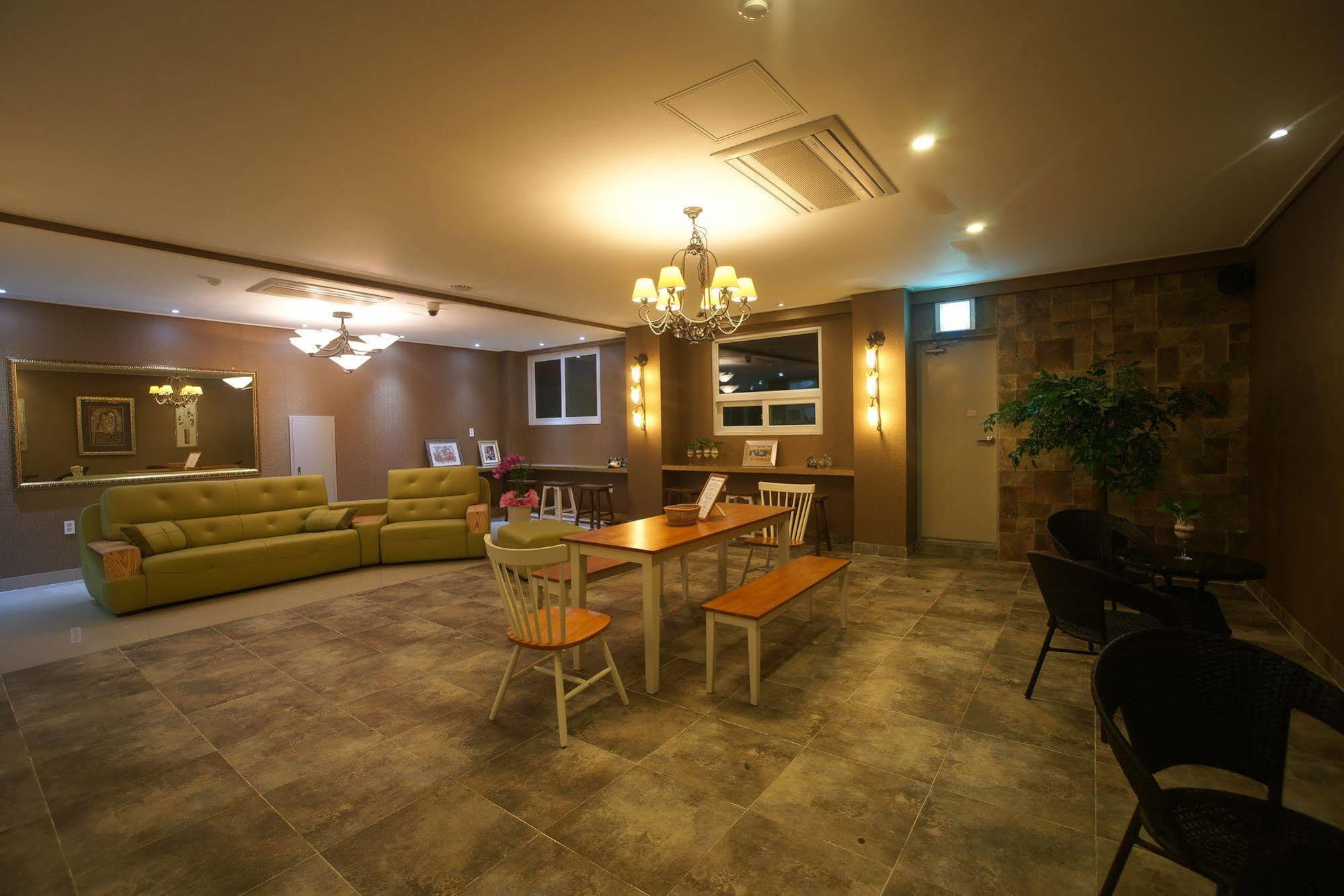 Orange Tree Hotel Jeju Esterno foto
