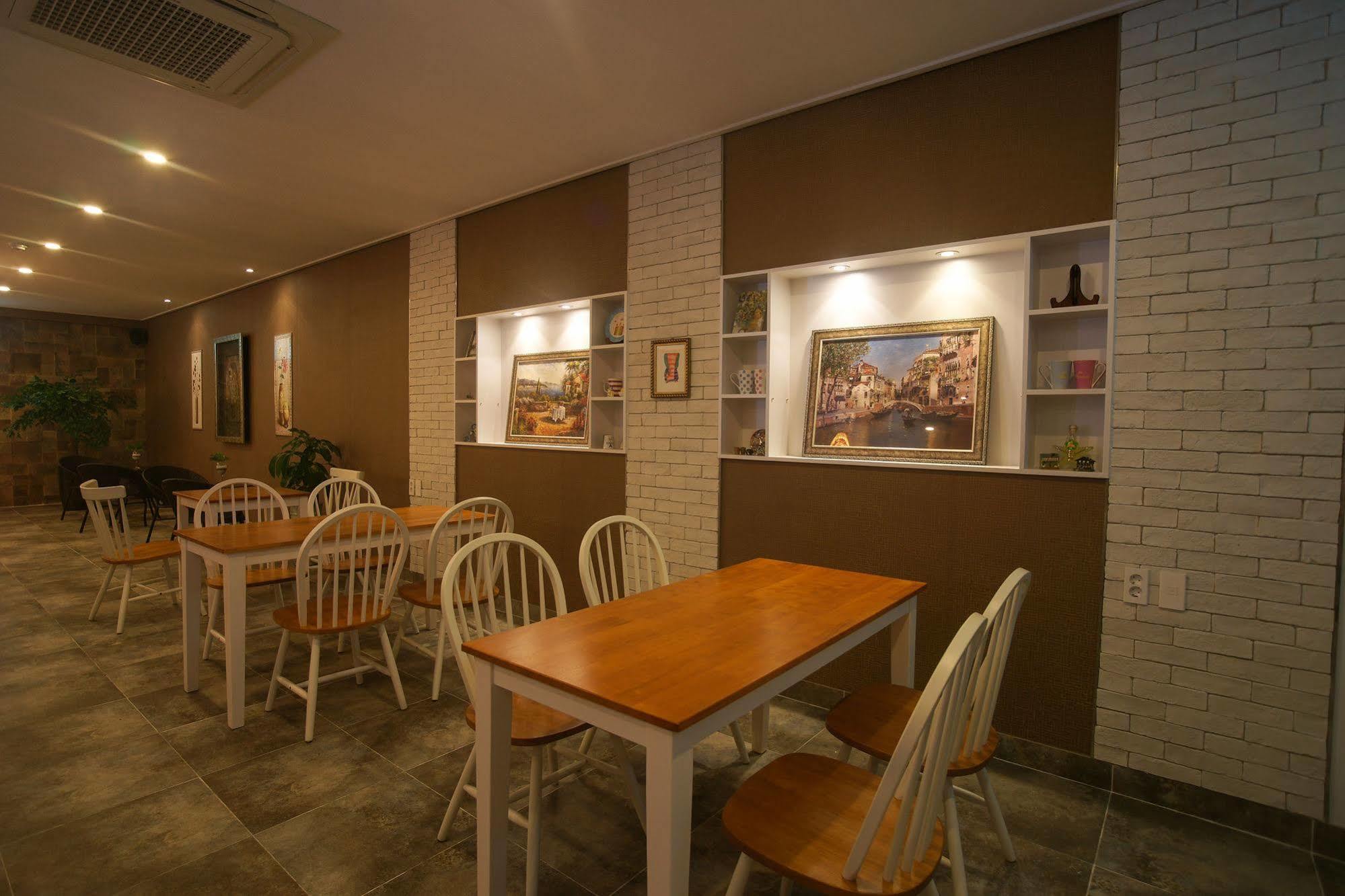 Orange Tree Hotel Jeju Esterno foto